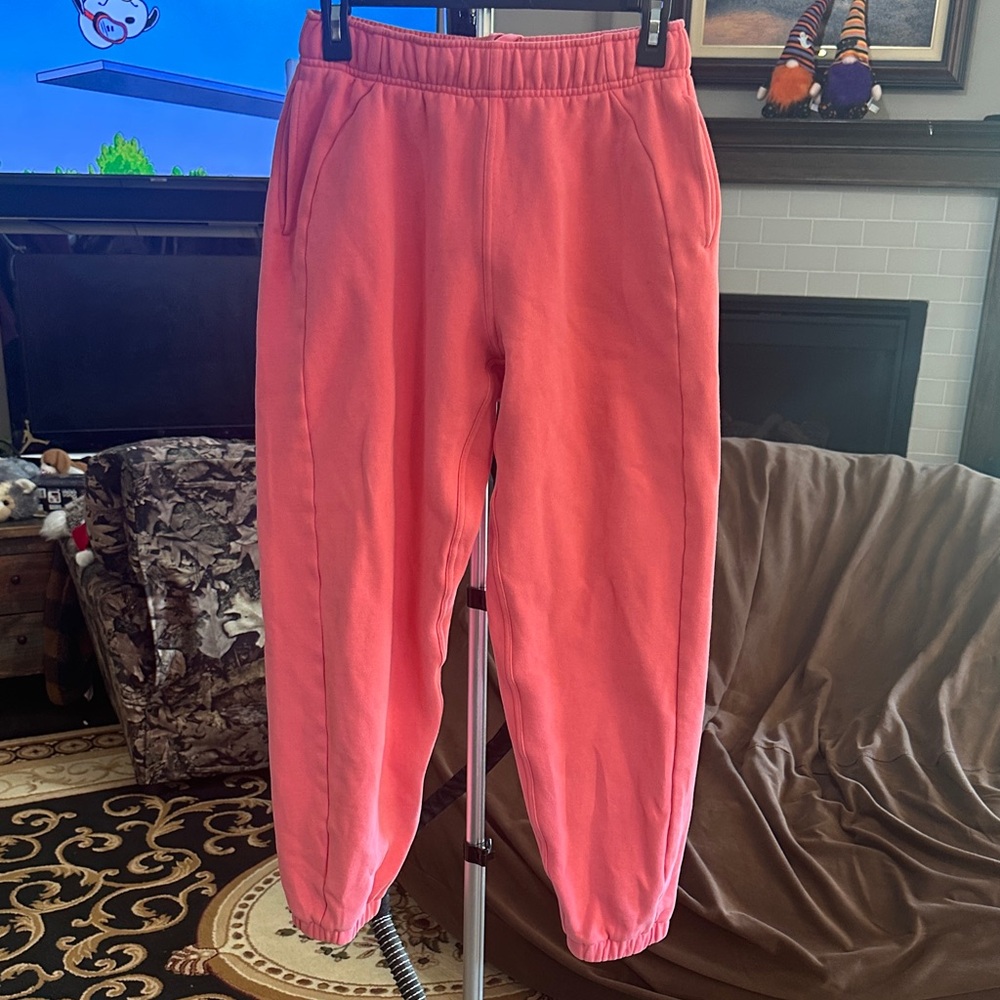 XS Coral pink lululemon scuba joggers
